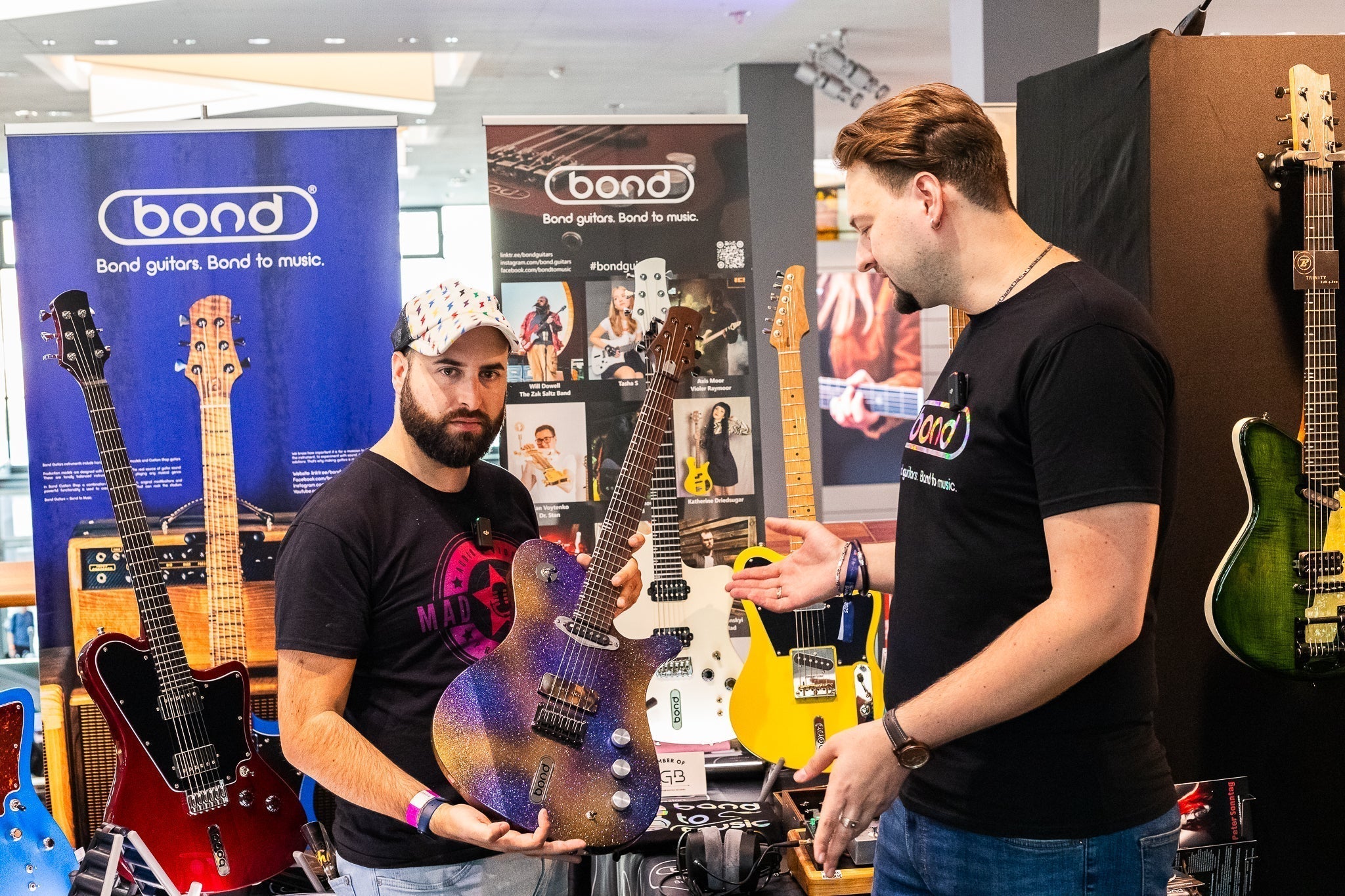Mad Steex Reviews Bond Guitars’ Gear at Guitar Summit 2025