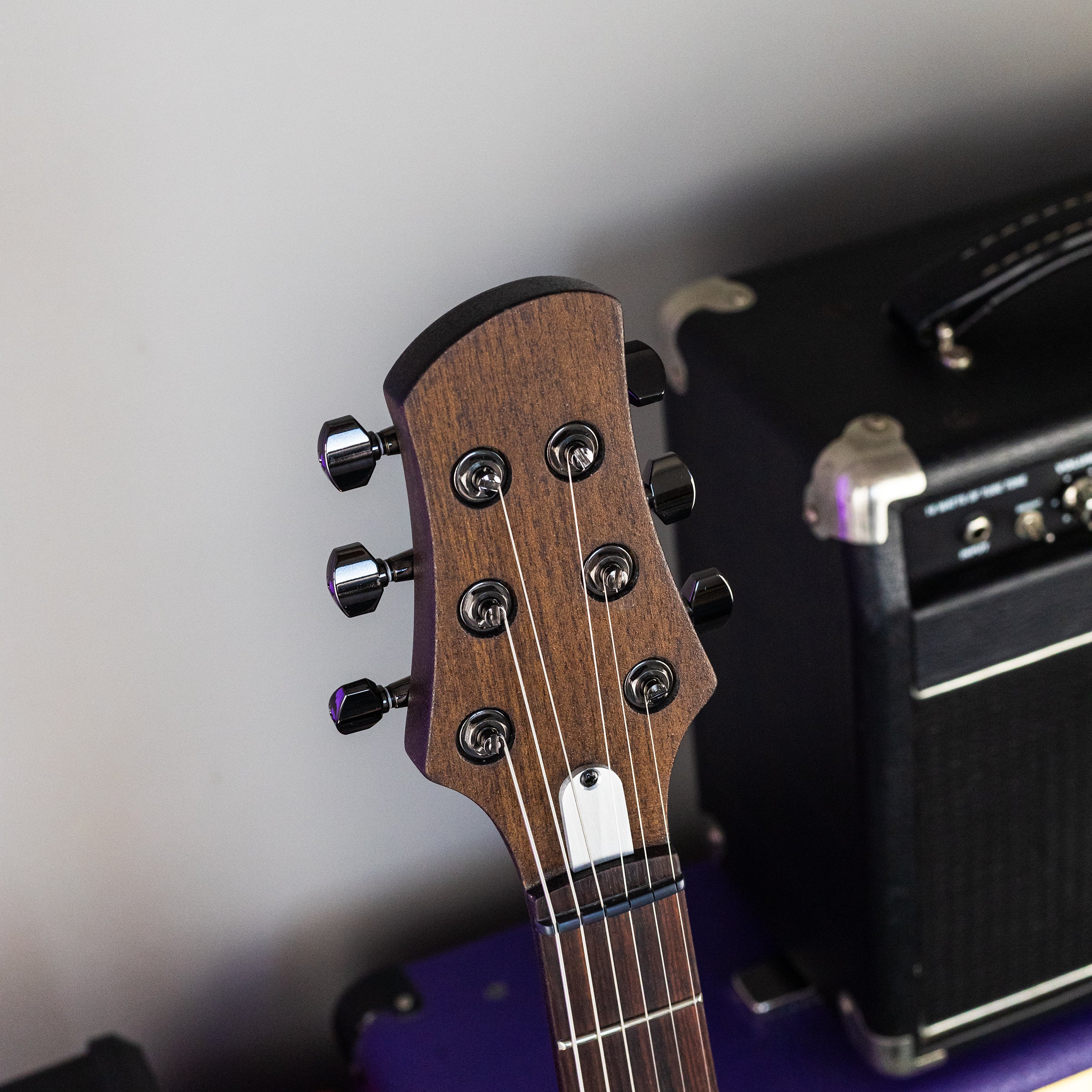 Bond Nox Custom '2025