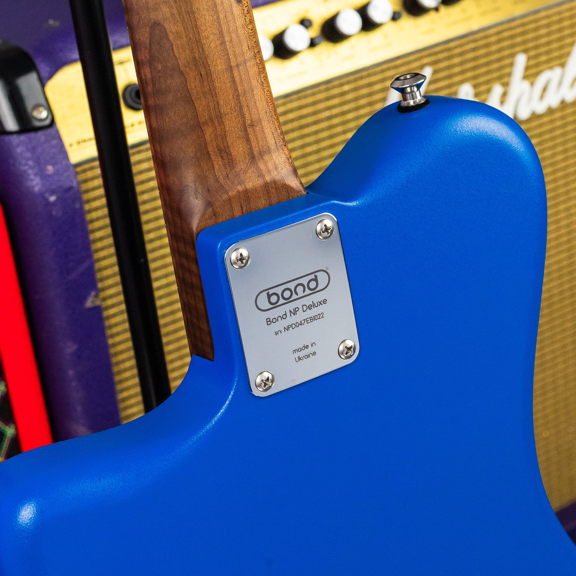 Bond NP Deluxe in Electric Blue